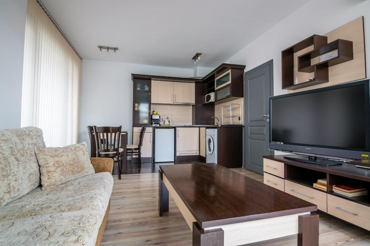 Cozy One-Bedroom Apartment In Night Breeze Burgas Exterior foto